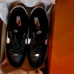 Nike Cortez